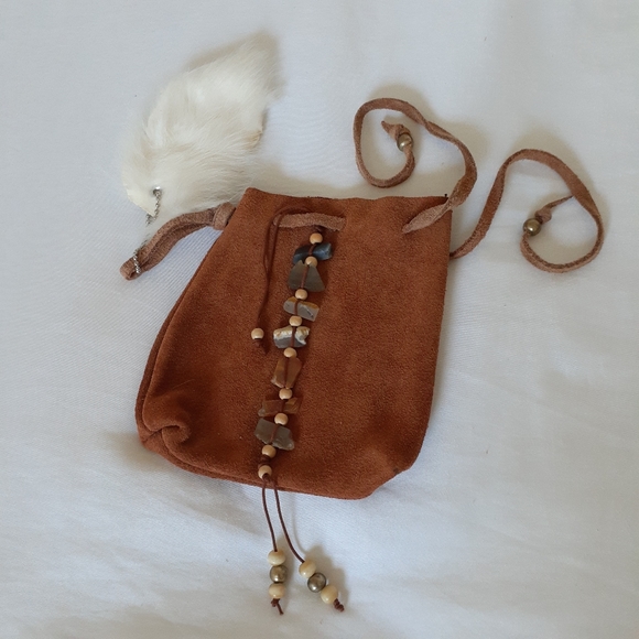 Leather Pouch with Agates and Bunny Fur - Picture 6 of 7